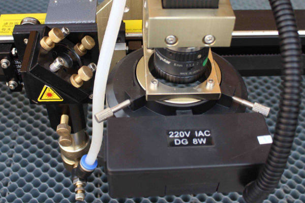 激光切割機(jī)攝像頭定位 激光切割機(jī)攝像頭定位