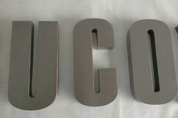 金屬?gòu)V告字 金屬?gòu)V告字