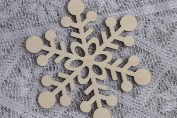 激光雕刻機雕刻木質雪花樣品 激光雕刻機雕刻木質雪花樣品